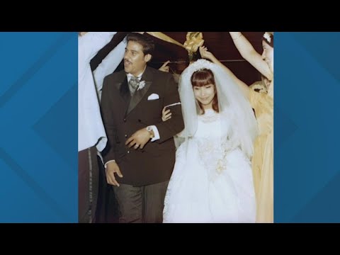 Dozens of couples celebrate 50 years of marriage