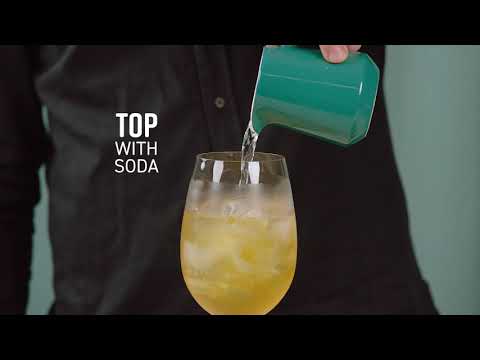 How to make a Disaronno Fizz Cocktail | Simply Cocktails Recipe