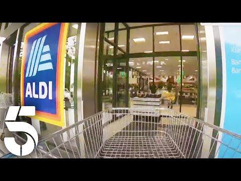 How does Aldi keep their prices so low | Aldi Vs Lidl: Supermarket Wars | Channel 5